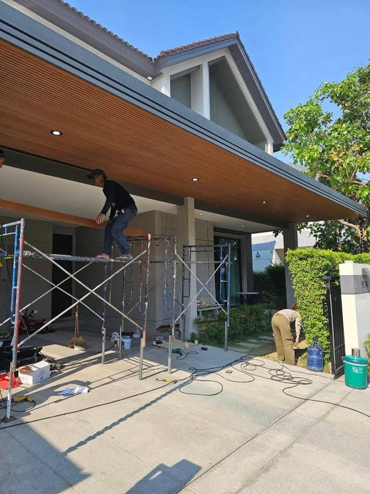 Borongan Atap Wood-Plastic Composite Jaya Intero di Medan