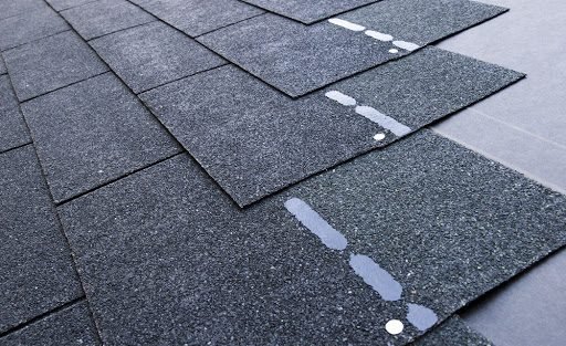 Jaya Intero menjual genteng aspal atau bitumen di Medan dan sekitarnya